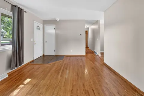 2835 Clayburn Road, Saginaw MI 48603 photo 3