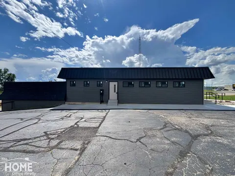1907 W M-21 Street, Owosso MI 48867 photo 3