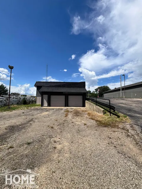 1907 W M-21 Street, Owosso MI 48867 photo 4