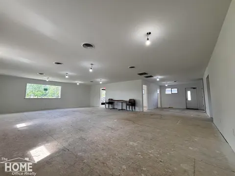 1907 W M-21 Street, Owosso MI 48867 photo 5