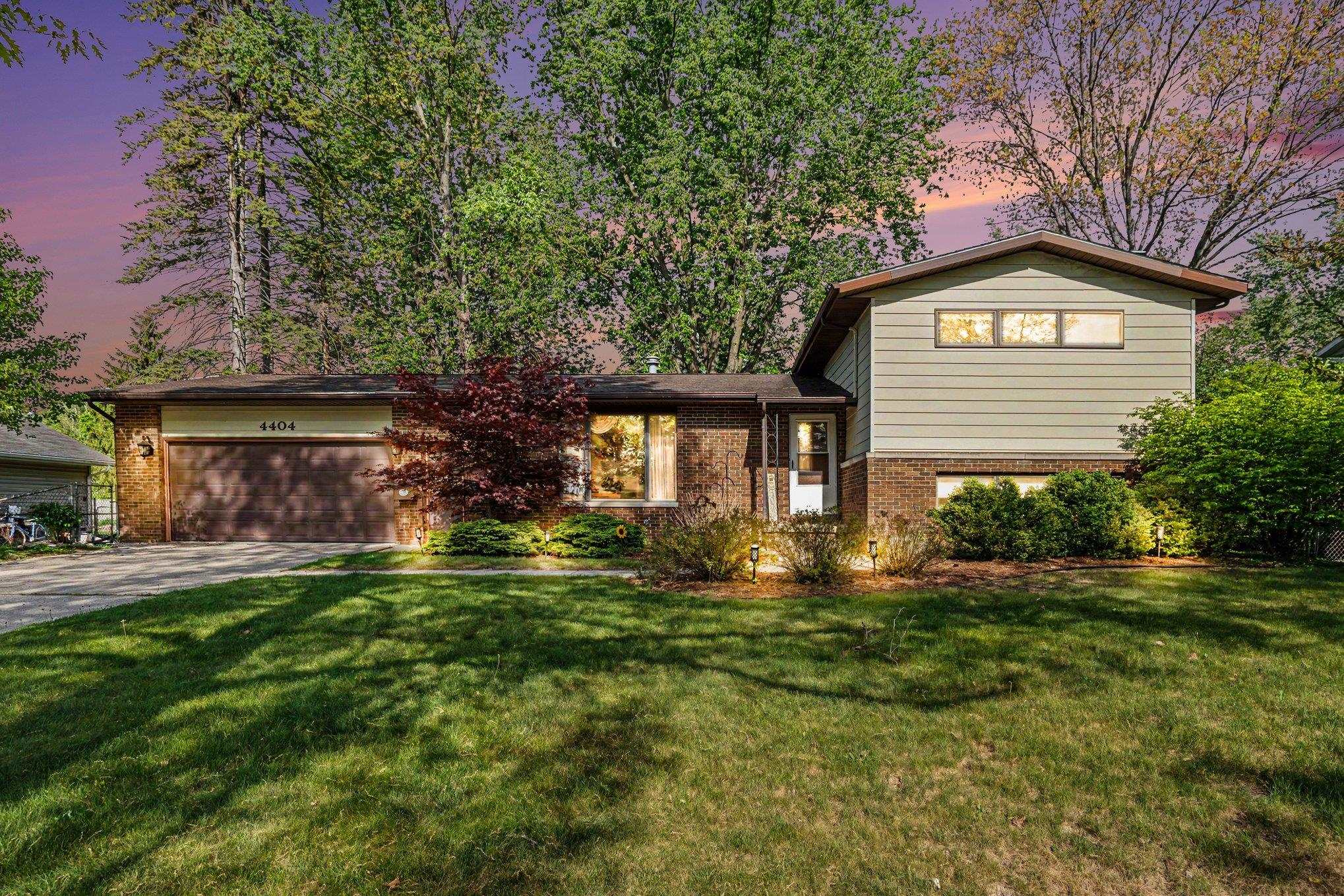 4404 Robinhood Terrace Drive, Midland MI 48642 photo 1