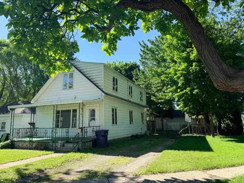 708 Woodside Lane, Bay City MI 48708 photo 1