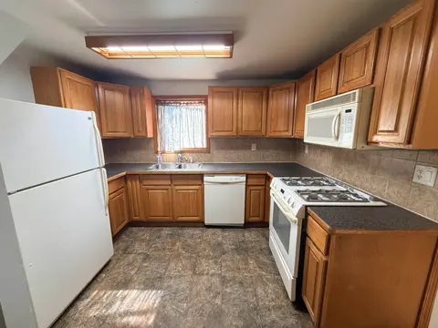 708 Woodside Lane, Bay City MI 48708 photo 5