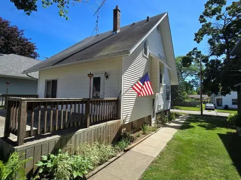802 S Park Street, Owosso MI 48867 photo 4