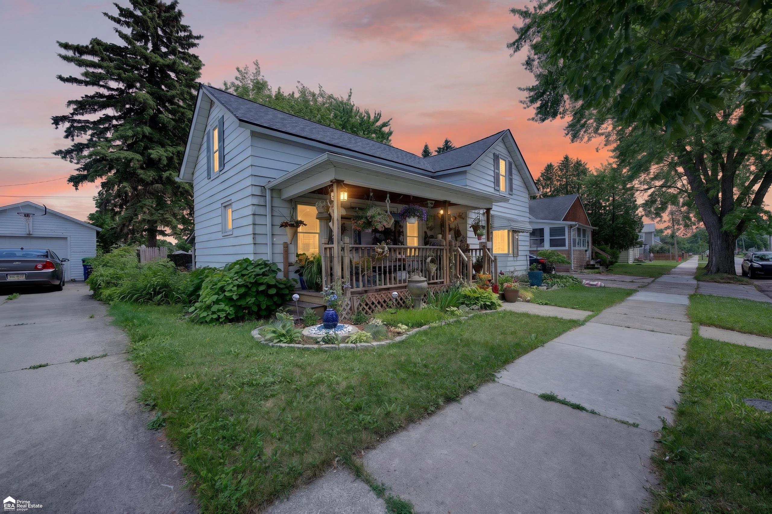1409 Stanton Street, Bay City MI 48708-8659 photo 1