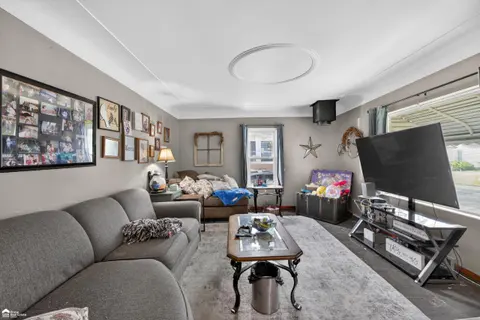 1409 Stanton Street, Bay City MI 48708-8659 photo 3