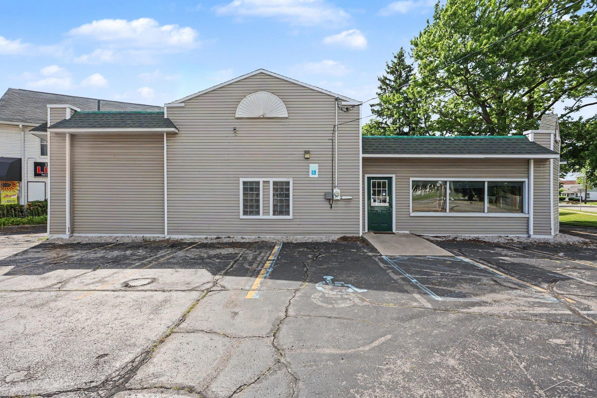 2019 Columbus Avenue, Bay City MI 48708 photo 1