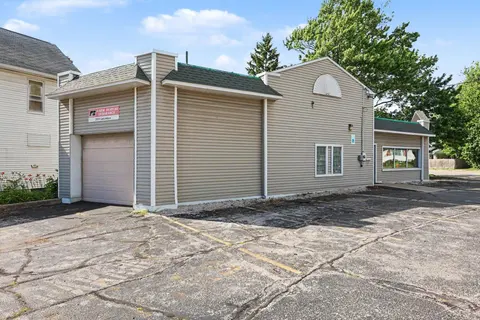 2019 Columbus Avenue, Bay City MI 48708 photo 3