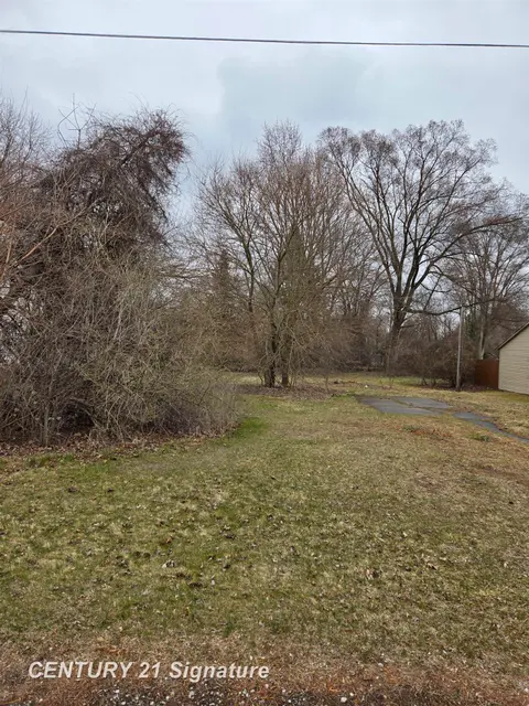 655 Lutzke Road, Saginaw MI 48609 photo 1