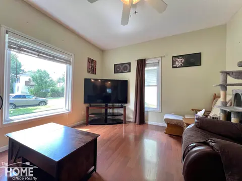 110 W Perry Street, Durand MI 48429 photo 4