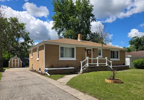 549 Pioneer Trail, Saginaw MI 48604 photo 1