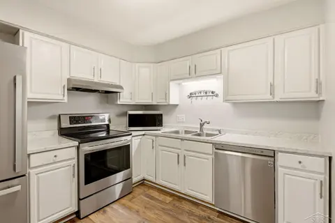 203 Provincial Court Unit 88, Saginaw MI 48638 photo 5
