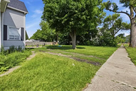 822 Jackson Street, Saginaw MI 48602 photo 2