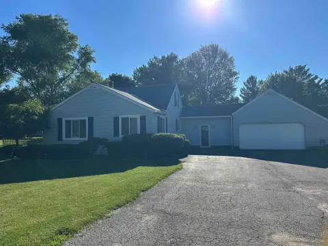 214 N Hemlock Road, Hemlock MI 48626 photo 2