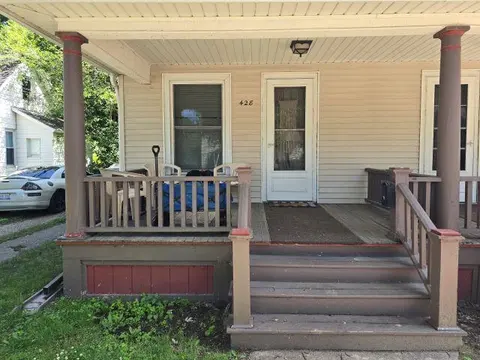 426 E Williams Street, Owosso MI 48867 photo 2