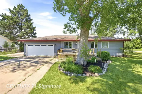 1438 Flanders Drive, Saginaw MI 48604 photo 2