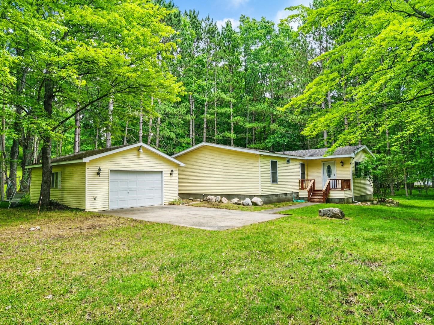 5055 Wolf Lane, Farwell MI 48622 photo 1