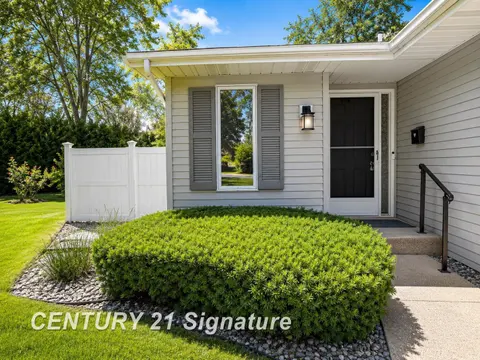 1521 Pheasant Ridge Drive, Midland MI 48640 photo 2