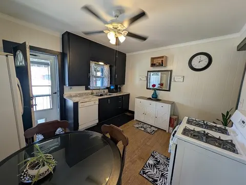 213 S Henry Street, Bay City MI 48706 photo 4