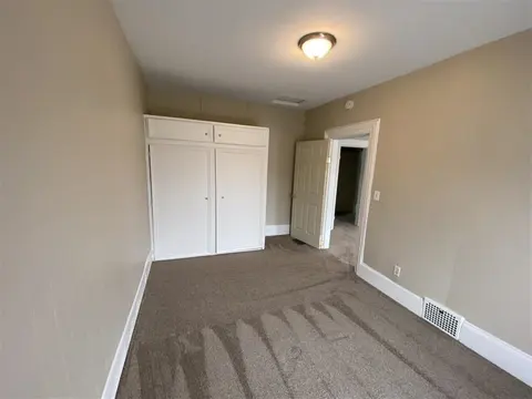 314 S Linn #2 Street, Bay City MI 48706 photo 2