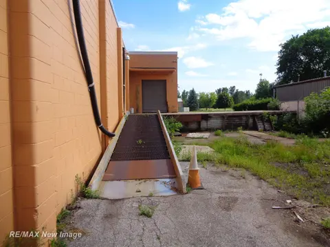 2675 Universal Drive, Saginaw MI 48603 photo 3