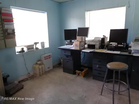 2675 Universal Drive, Saginaw MI 48603 photo 5