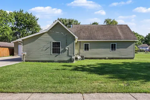 1004 Transit Street, Bay City MI 48706 photo 2
