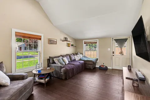 1004 Transit Street, Bay City MI 48706 photo 5