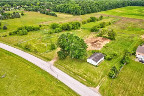 7670 E Curtis Road, Frankenmuth MI 48734 photo 3