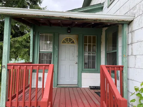 123 N Clark Street, Chesaning MI 48616-1222 home for sale