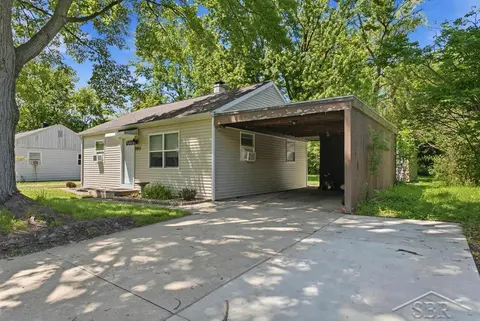 1013 E St Andrews Road, Midland MI 48642 photo 2
