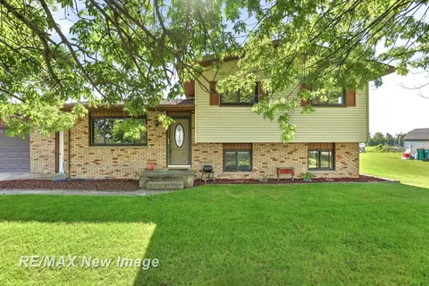 577 S Lincoln Road, Bay City MI 48708 photo 5