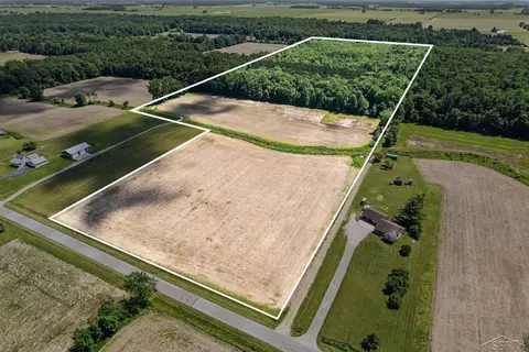 S Fenmore Road, Merrill MI 48637 photo 2