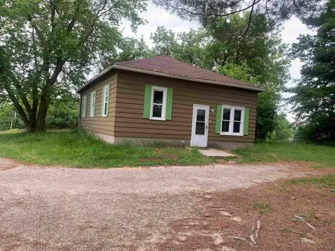 544 S M-18 Street, Gladwin MI 48624 photo 2