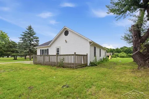 2735 W Isabella Road, Midland MI 48640 photo 3