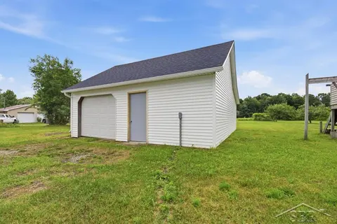 2735 W Isabella Road, Midland MI 48640 photo 4