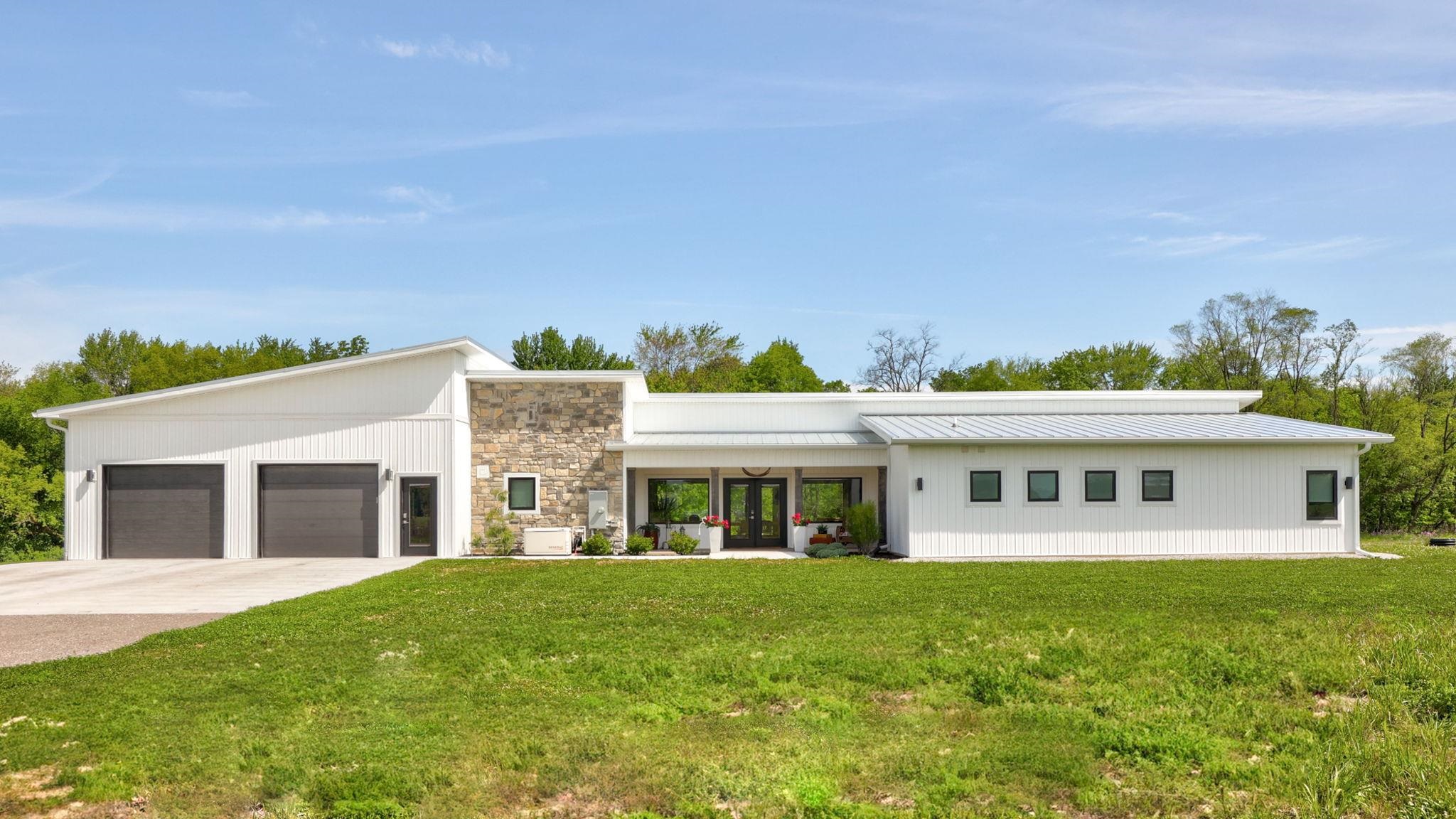 5595 Riverview Drive, Bridgeport MI 48722 photo 1