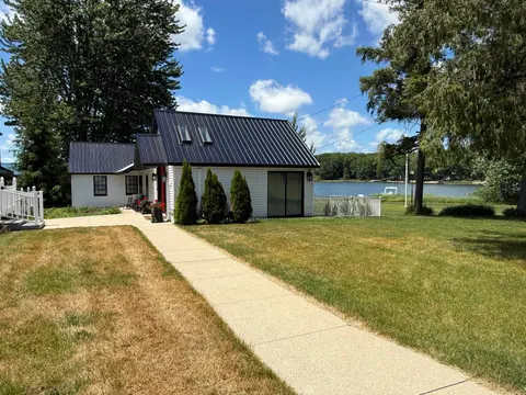 1849 E Pratt Lake Road, Gladwin MI 48624 photo 4