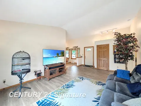 4870 Coralberry Road, Saginaw MI 48604 photo 4