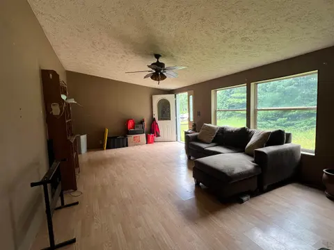 1600 Patty K Lane, Harrison MI 48625 photo 4