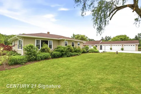 2051 S Brennan Road, Hemlock MI 48626 home for sale