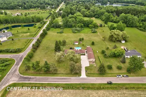 2051 S Brennan Road, Hemlock MI 48626 photo 3