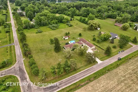 2051 S Brennan Road, Hemlock MI 48626 photo 4
