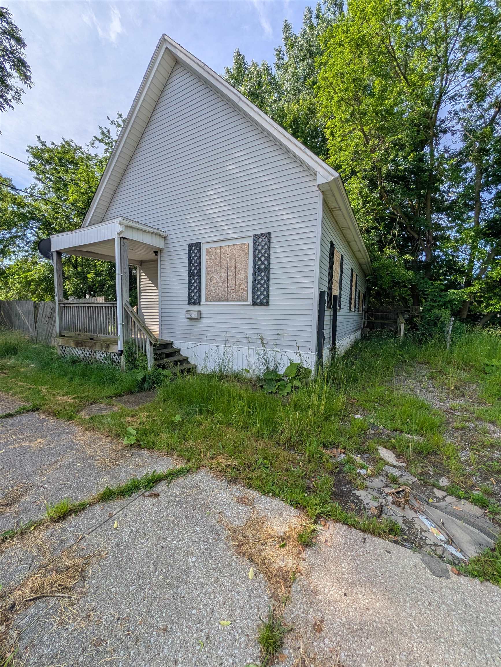 710 Holden Street, Saginaw MI 48601 photo 1