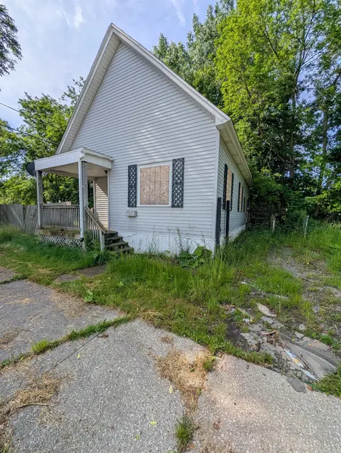 710 Holden Street, Saginaw MI 48601 home for sale