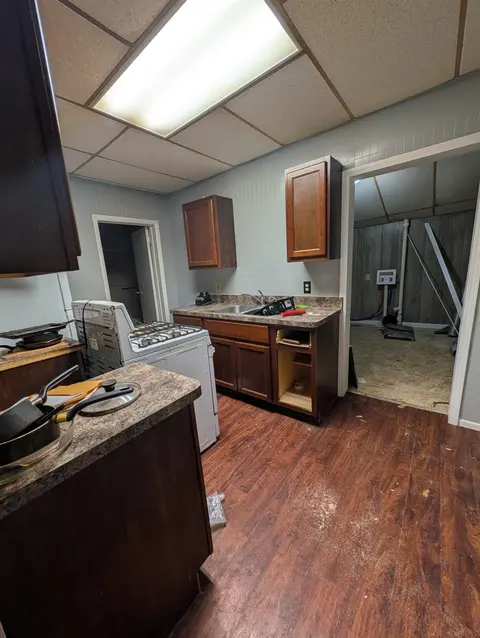 710 Holden Street, Saginaw MI 48601 photo 5