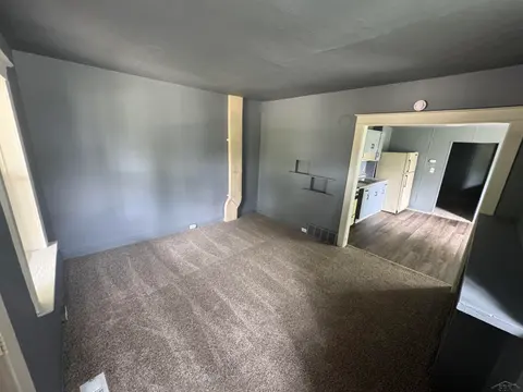 1002 Madison Avenue, Saginaw MI 48602 photo 2