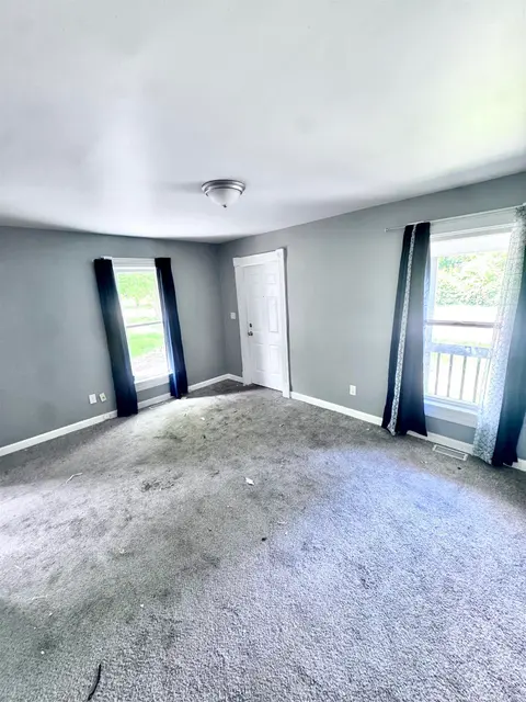 710 Phelon Street, Saginaw MI 48601-2647 photo 2