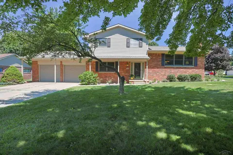 5542 Barberry Lane, Saginaw MI 48603 home for sale