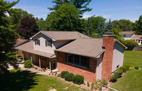 5542 Barberry Lane, Saginaw MI 48603 photo 4